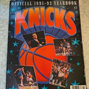 New York Knicks Official Yearbook